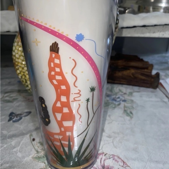 Starbucks Fall 2023 Murual Print Heart Straw Top Tumbler - Picture 2 of 5